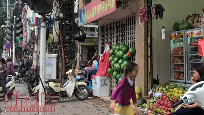 Sau đợt ra quân, vỉa hè Hà Nội duy trì sự trật tự 'lẽ ra phải có từ lâu nay' ảnh 2